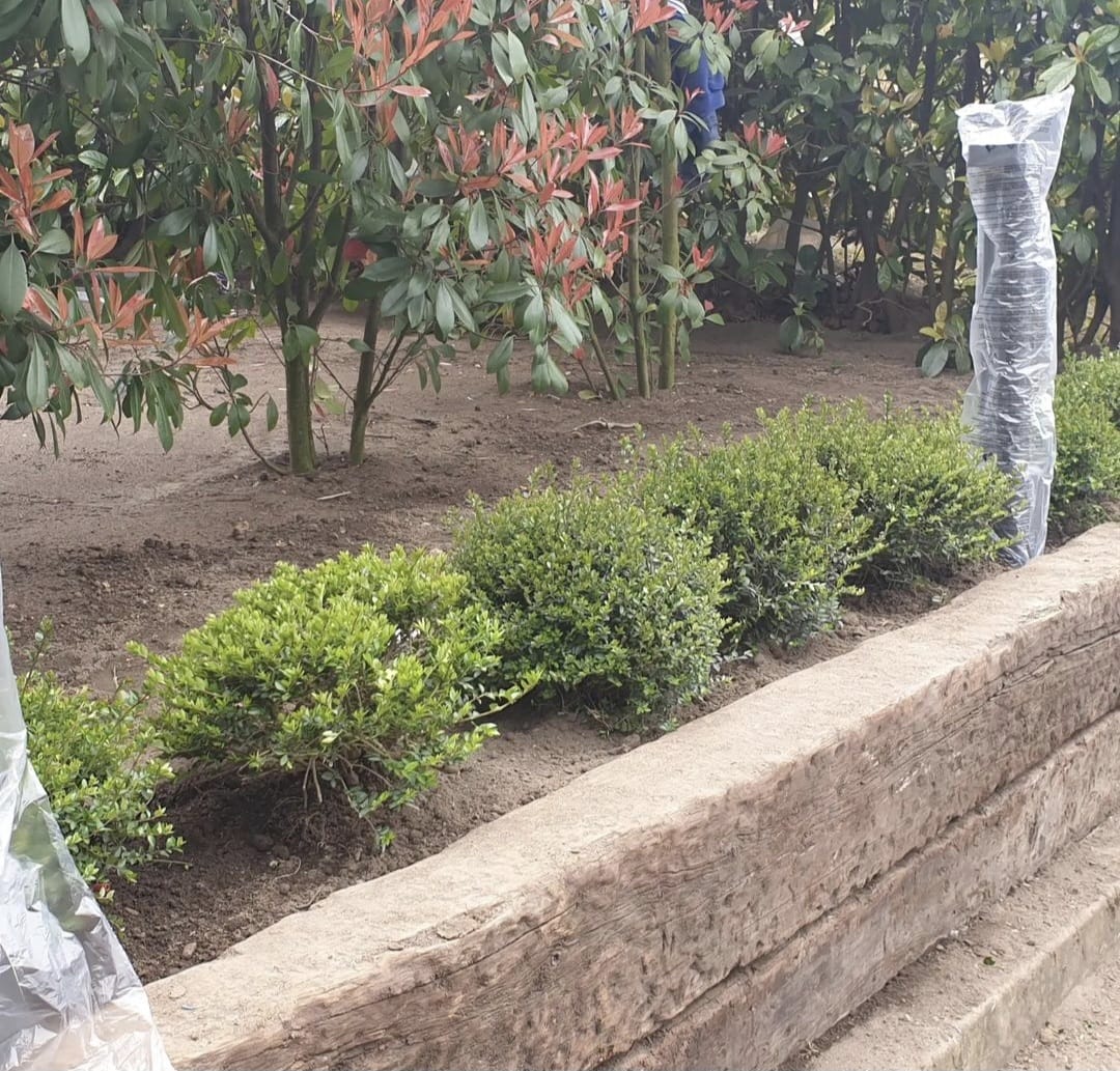 AHŞAP TRAVERS ÇİÇEKLİK3